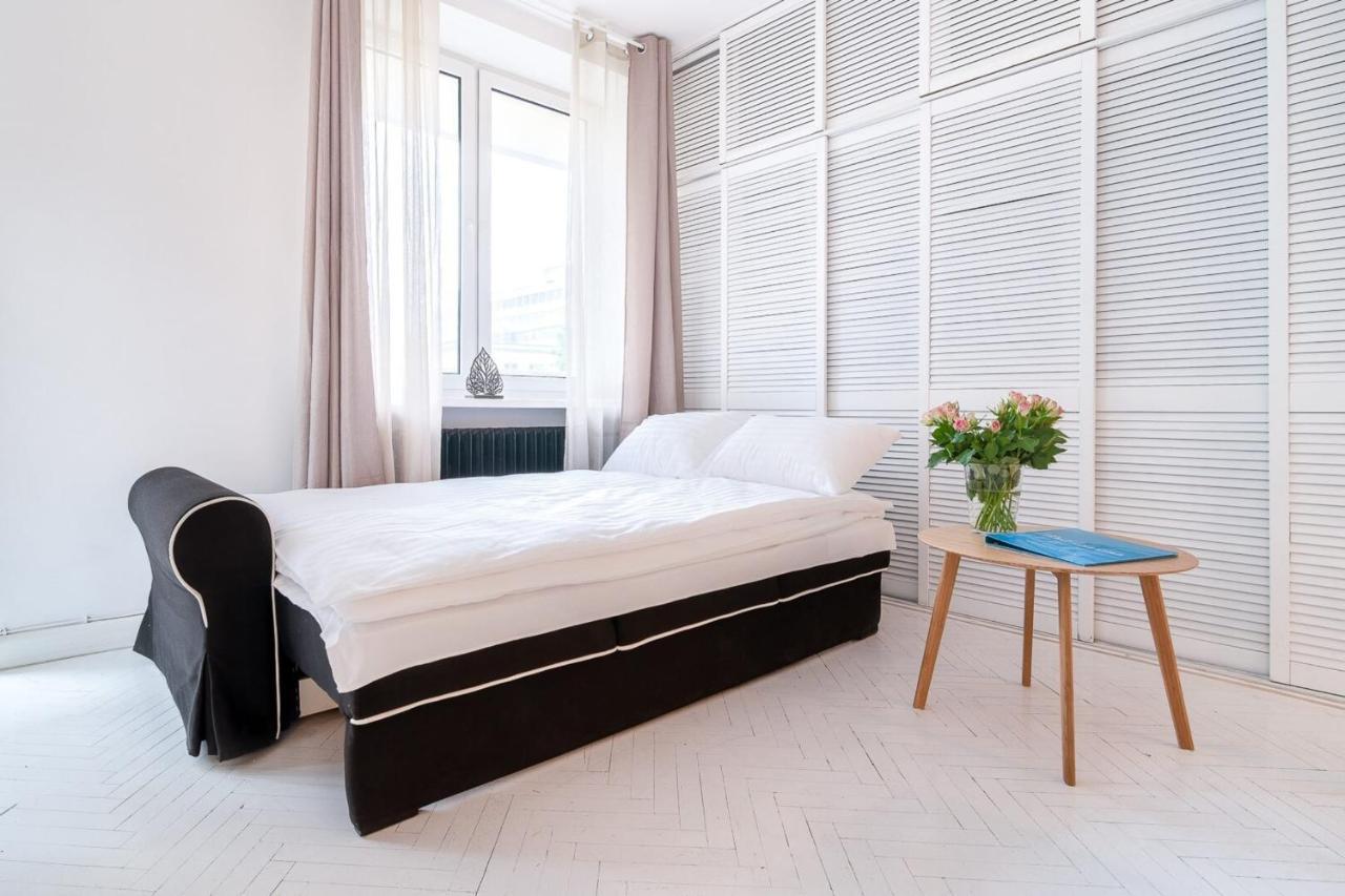 Rent like home - Wilcza 22A Warschau Buitenkant foto