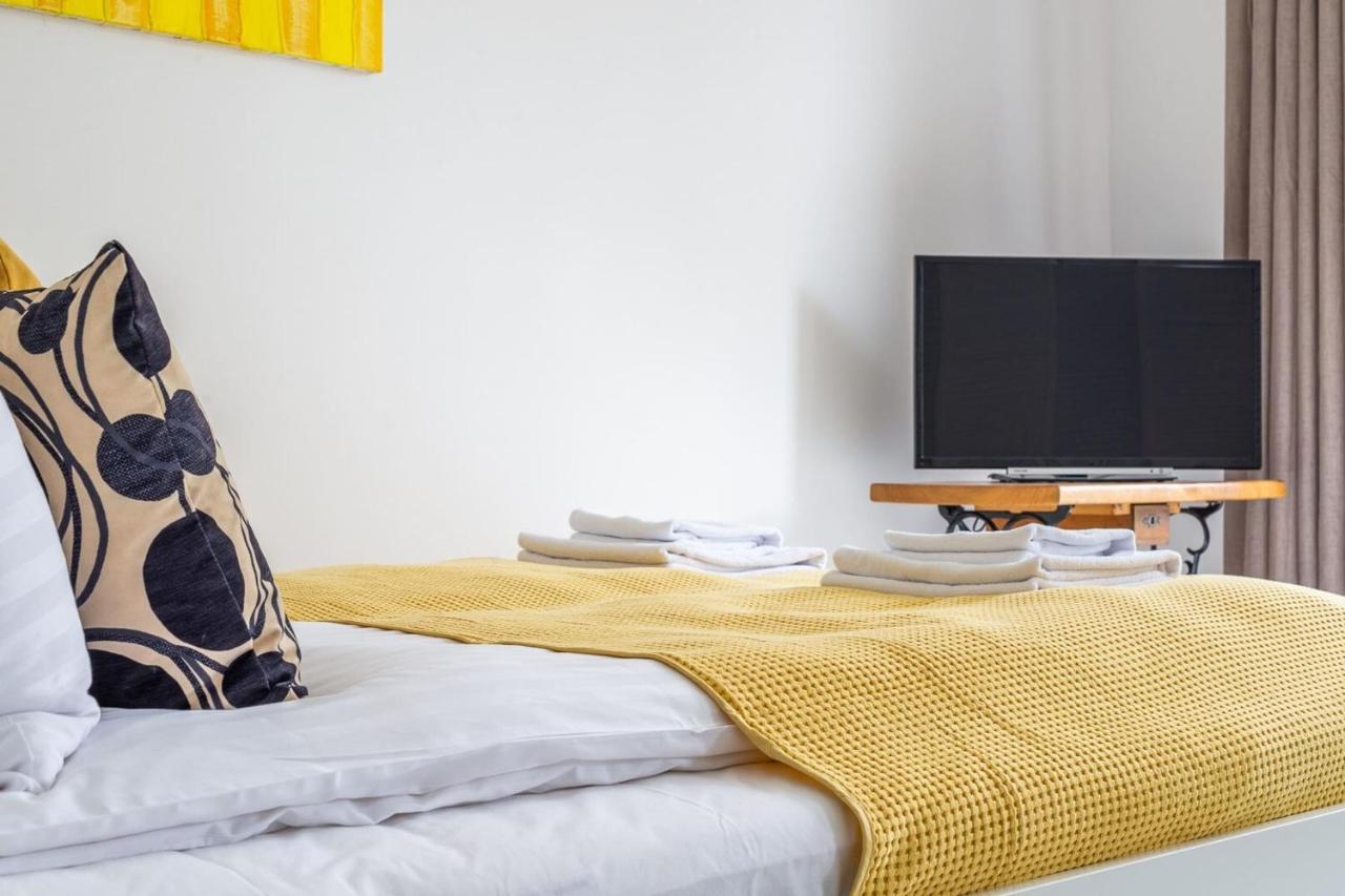 Rent like home - Wilcza 22A Warschau Buitenkant foto